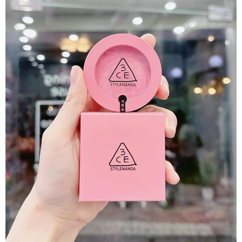 Má hồng tròn 3CE Face Blush, chất phấn lì, bám, ko trôi. 4 tông màu thời trang xịn xò