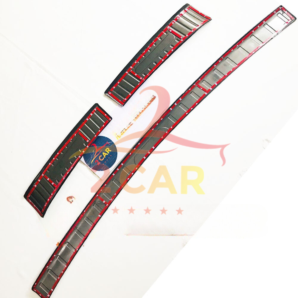 Ốp chống trầy cốp trong, ngoài xe Toyota Corolla Cross 2020 - 2026 Hàng titan cao cấp