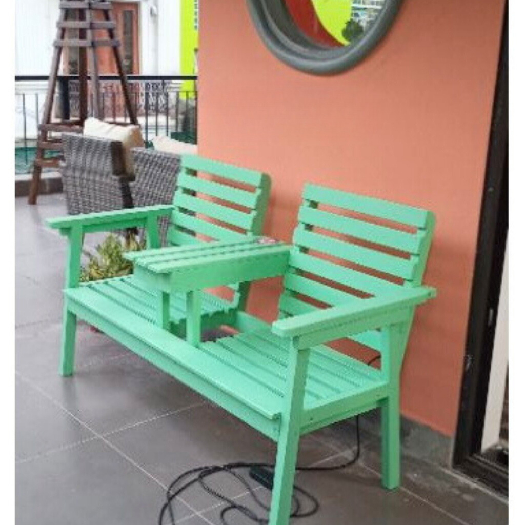 Bộ bàn ghế gỗ thông sân vườn, bàn ghế cafe ngoài trời ban công phong cách mộc mạc vintage  Tiêu đề biến thể