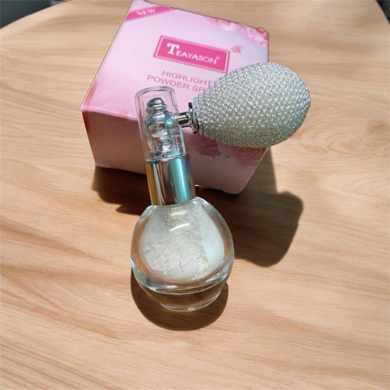Hàng xịn giá rẻ-Chai xịt nhũ Teayason Highlight powder spray. Một sản phẩm dùng cho nhiều mục đích trang điểm