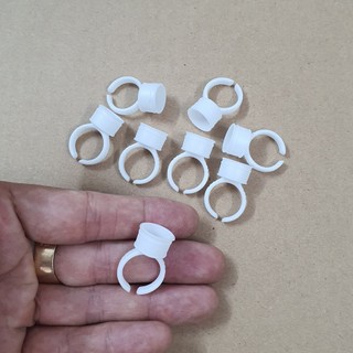 -Chum nhẫn không nắp bằng nhựa Cứng đeo trên ngón tay, dùng đựng mực xăm, keo nối mi nail, rất tiện lợi cho thợ spa