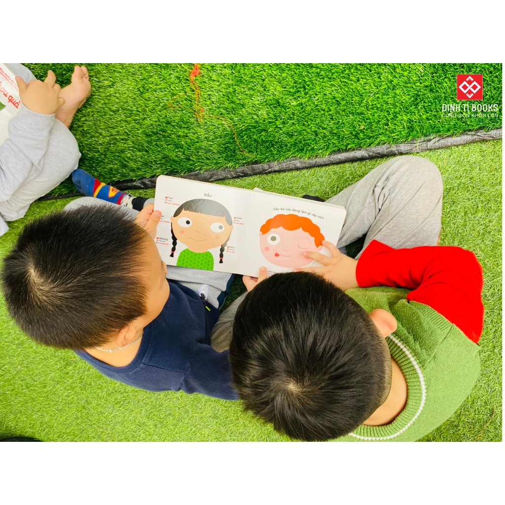 Ảnh Sách đa tương tác - Chuyển động thông minh đa ngữ Việt - Anh - Pháp - Dành cho trẻ từ 0 - 6 tuổi - Đinh Tị Books 3