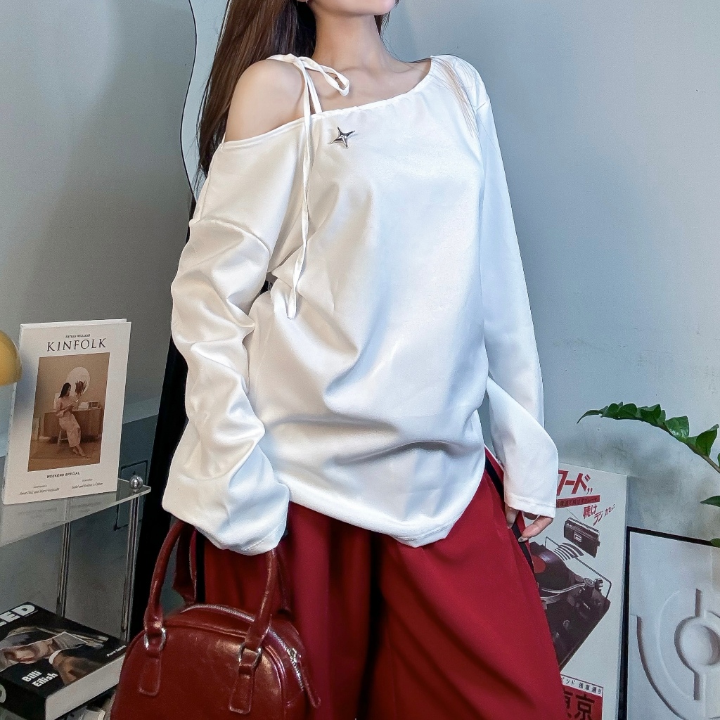 ÁO KAKI NỮ LỆCH VAI TAY DÀI PHỐI DÂY FORM RỘNG FFCLUB MIX