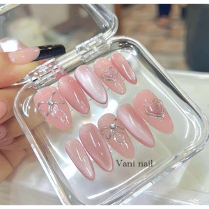 NAIL BOX THIẾT KẾ MẮT MÈO KIM CƯƠNG HỒNG