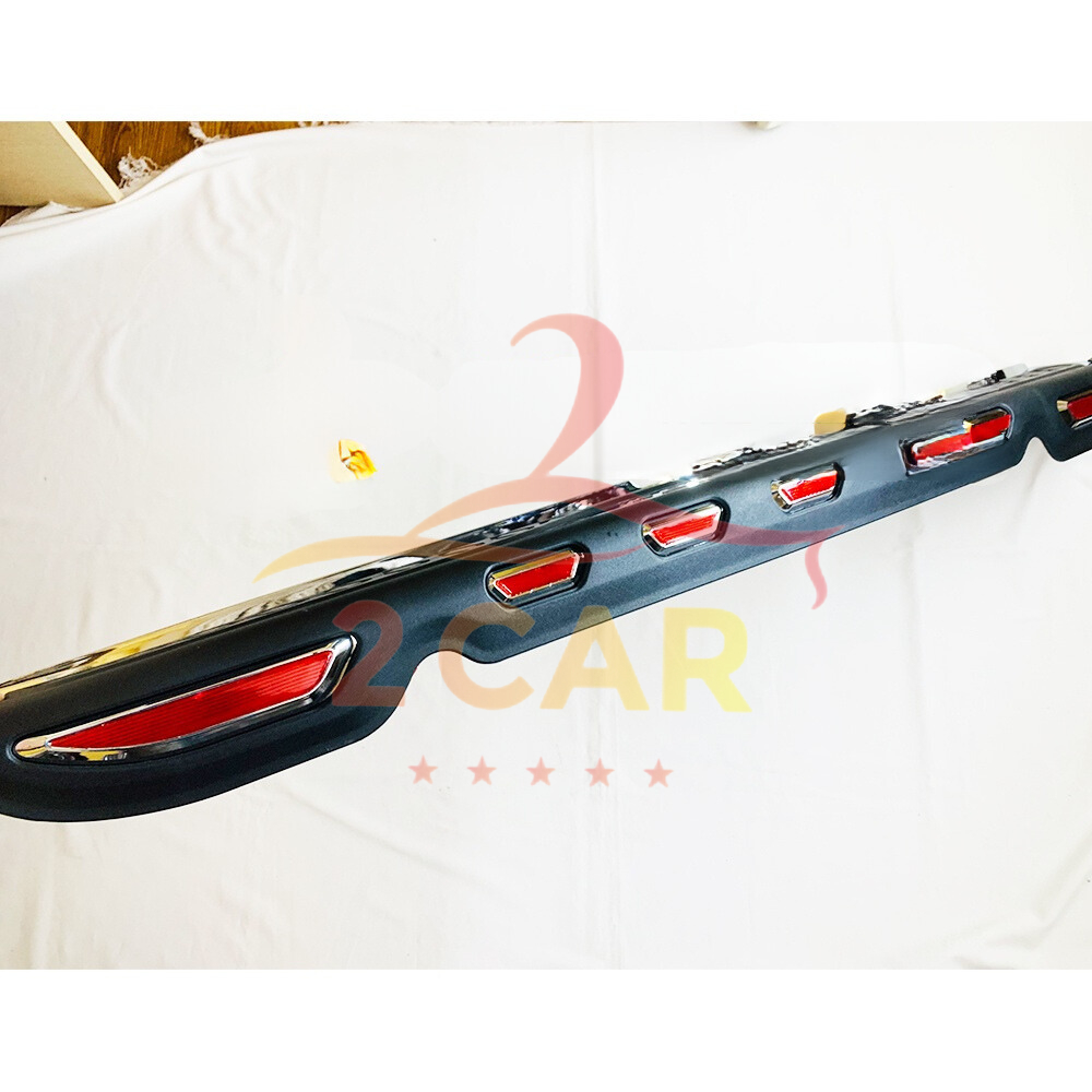 Ốp Chống Trầy Cốp Ngoài Xe Fortuner 2006 - 2025, nhựa đen 3D nhiều INOX phản quang, XỊN