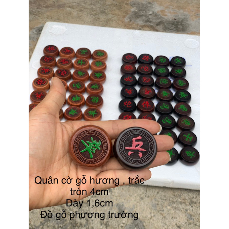 quân cờ tướng gỗ trắc , hương , xà cừ đục nổi 4cm dày 1,6cm