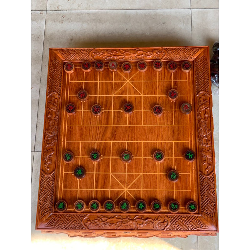 Bàn cờ tướng chân quỳ gỗ hương 55x60 cao 15cm (không bao gồm quân)