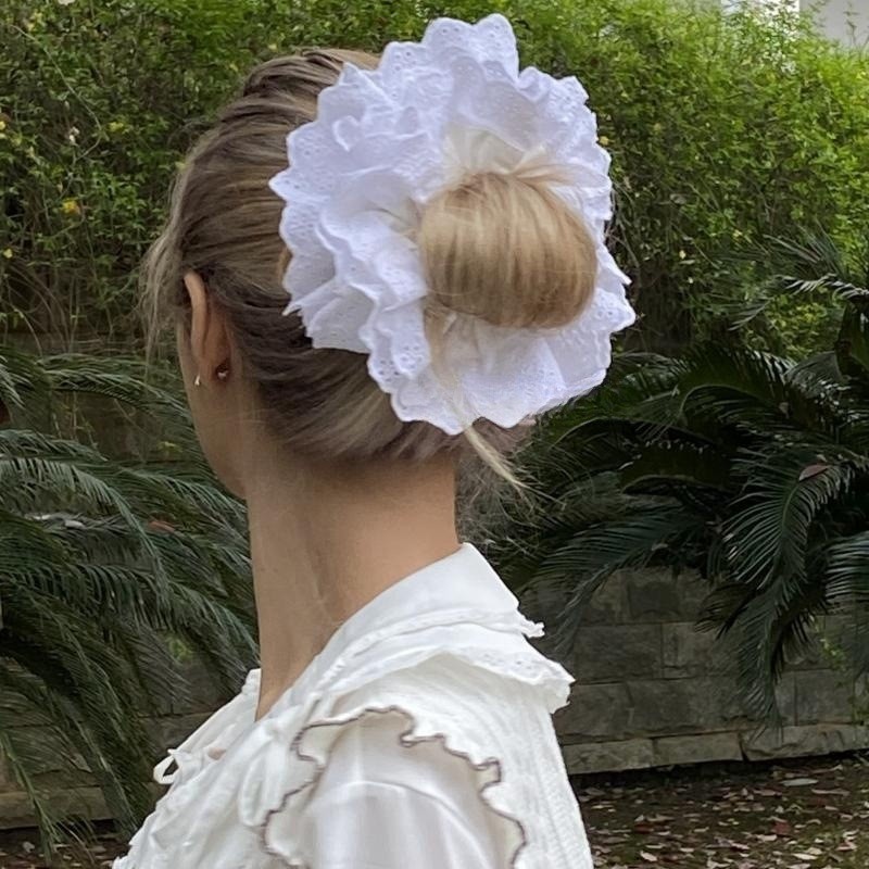 Dây Cột Tóc Scrunchies Thêu Hoa Màu Trắng Bản To Tiểu Thư Sang Trọng Hàn Quốc Phụ Kiện Tóc Empoli