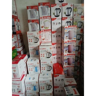 Ấm đun siêu tốc nhựa Kim Cương 1,8L ( Vảo hành 12 tháng chính hảng)