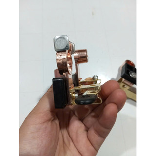Công tắc cắt mát, Công tắc ngát mát bình ắc quy chữ U
