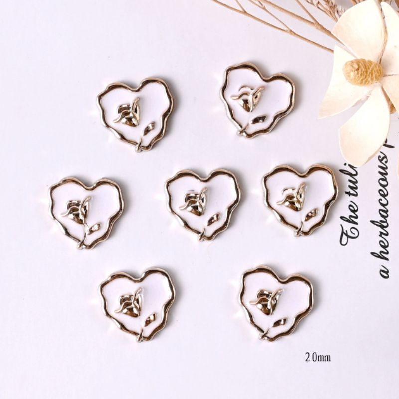 CHARM KIM LOẠI Y2K MIX TRẮNG ĐEN GẮN KẸP TÓC