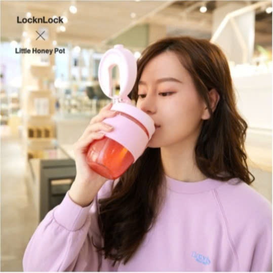Bình đựng nước thủy tinh LocknLock 400ml bọc cách nhiệt LLG968, kèm ống hút - K-MALL