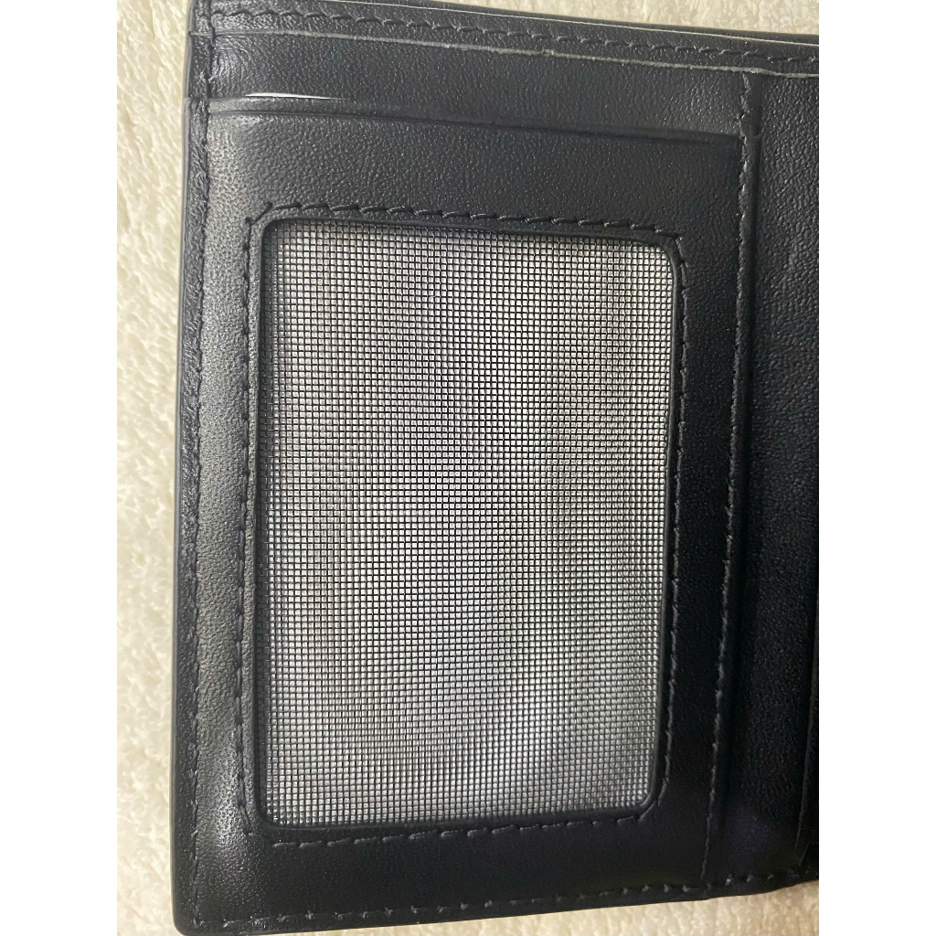 Ví đứng Insidemen IVW0040Z màu Đen, chất liệu da bò thật nhập khẩu, bề mặt vân hạt sang trọng, kích thước 110x90x15mm