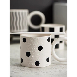 Cốc Nhựa Cao cấp Họa Tiết Chấm Bi Màu Trắng Dùng Làm Quà Tặng Sang trọng