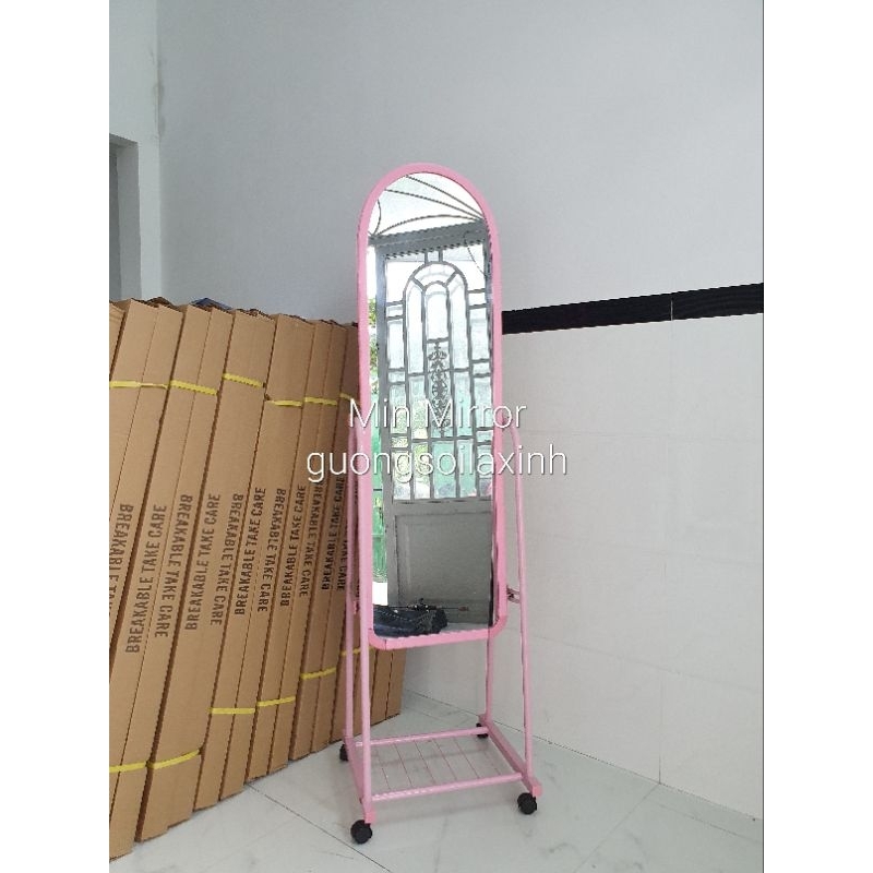 Gương soi di động toàn thân có bánh xe bao đổi mới nếu bể vỡ do vận chuyển