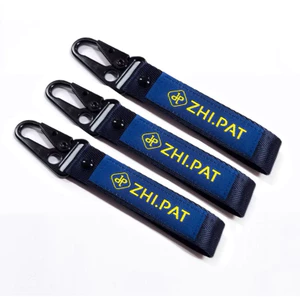móc chìa khoá thêu logo mầu xanh