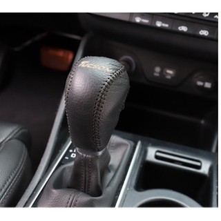 Bao da bọc cần số Hyundai Tucson số tự động ( đời 2014->2021) loại cần số số có lẫy bóp chuyển số