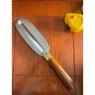 bào thép trắng bén