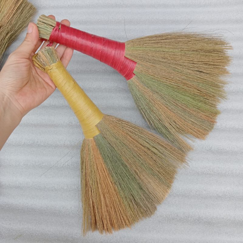 Chổi Bông Cỏ Mini Dài 30cm Đẹp, Chổi Quét Bụi | Shopee Việt Nam