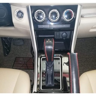 Bọc cần số phanh tay các đời xe Mitsubishi Xpander AT số tự động