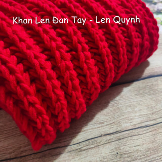 KHĂN LEN ĐAN TAY MÀU ĐỎ NHUNG - kiểu đan cốt ăng lê - len Vĩnh Thịnh sợi to - quà tặng handmade độc đáo ý nghĩa