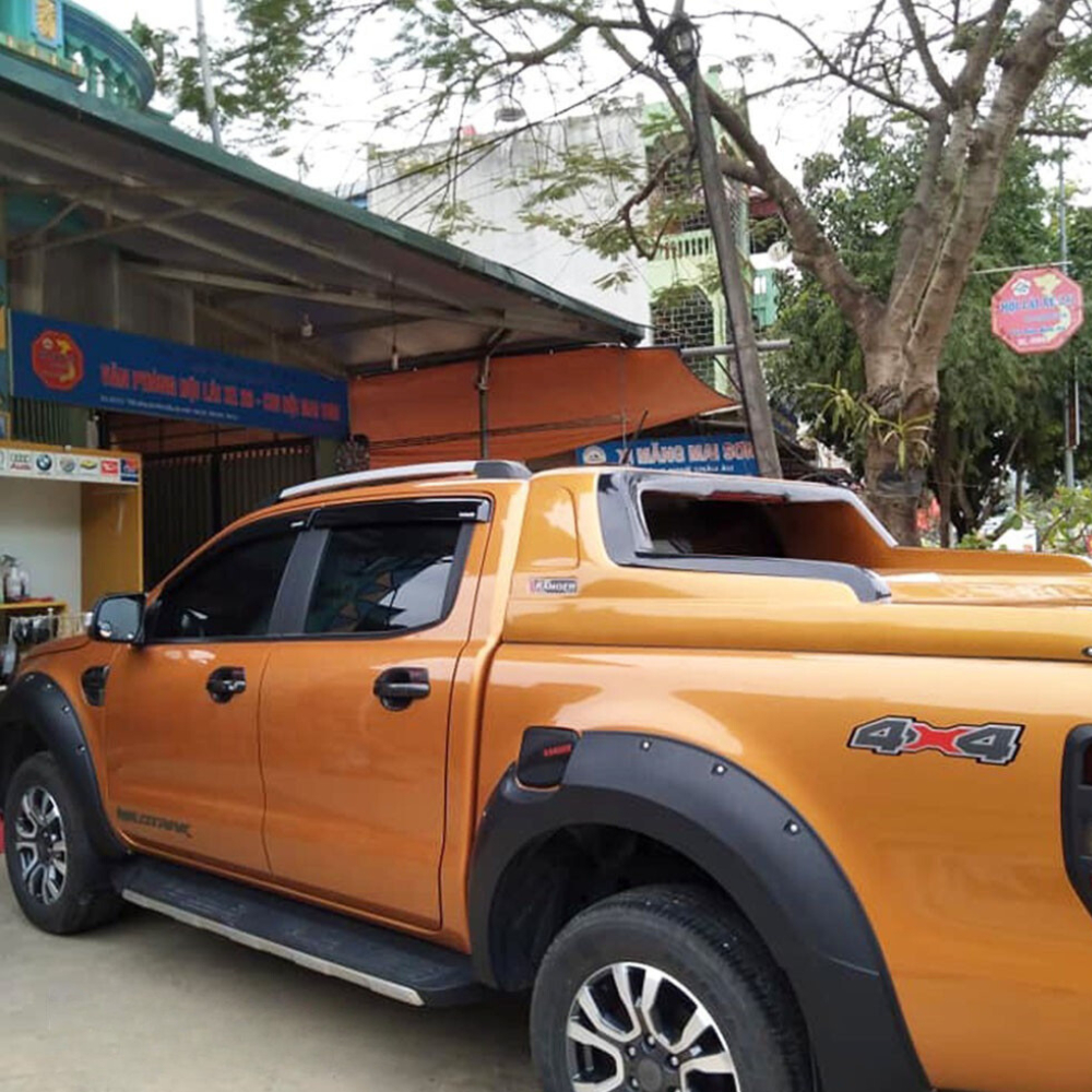 Ốp Nắp Bình Xăng Xe Ford Ranger đời 2014- 2021, 2022, 2023,2024 - Nhựa Đen cao cấp
