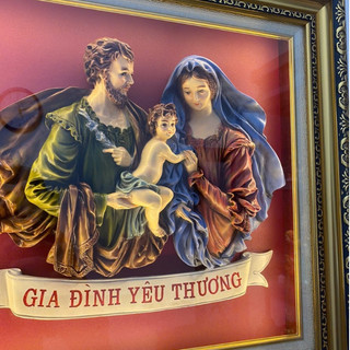 Tranh gia đình thánh gia treo tường chất lượng, hàng đặt lẻ sẽ không kính, hàng sỉ mới có kính, mong khách thông cảm ạ