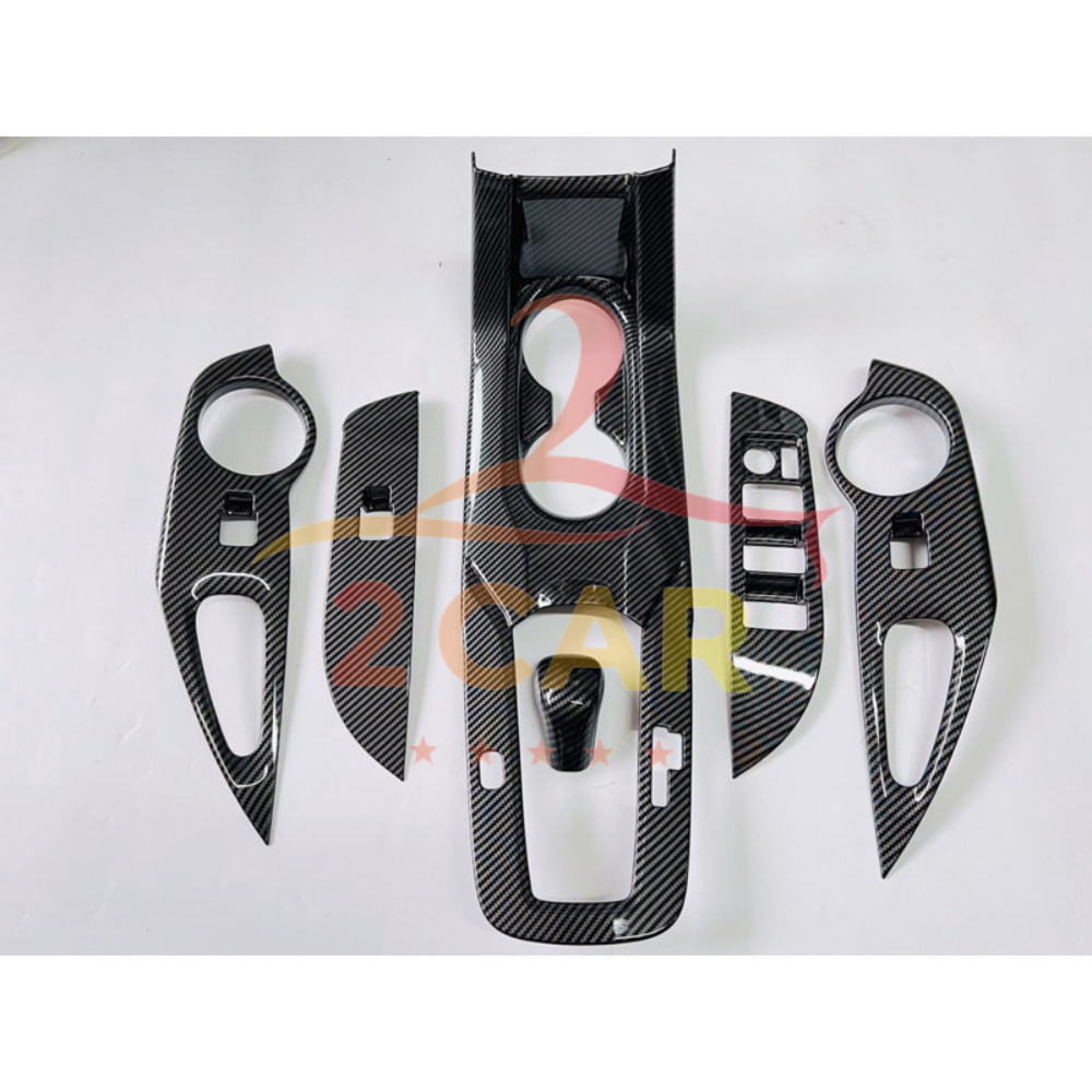 Ốp nội thất CARBON xe Toyota Cross 2020 - 2026 nhựa ABS vân cacbon 6 chi tiết