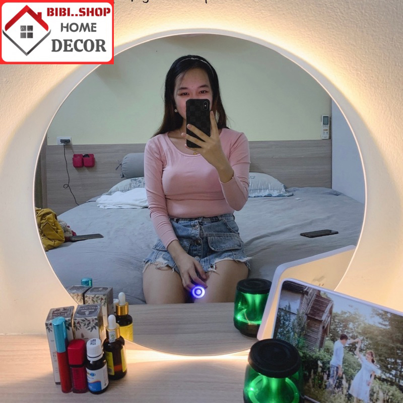 Gương treo tường đèn led cảm ứng 3 màu