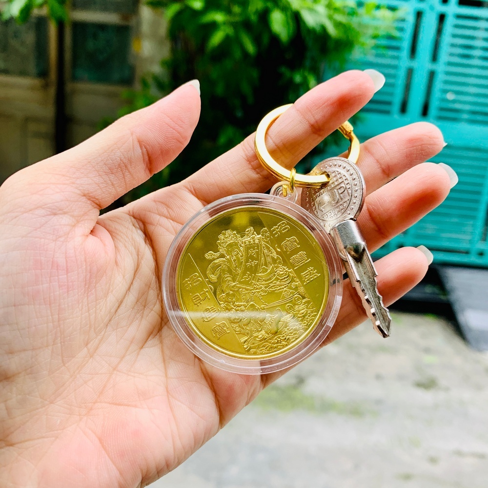 Móc khóa Đồng Tiền Xu Hình Thần Tài Khai Lộc - Cá Chép Phong Thuỷ May Mắn