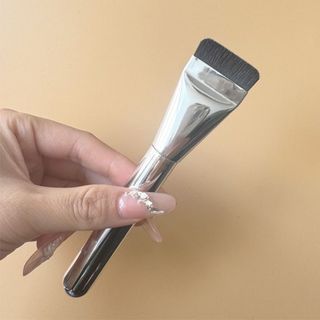 Cọ Tán Kem Nền Dạng Lỏng Đầu Dẹt Jary Super Thin Foundation Brush (1 Cái)