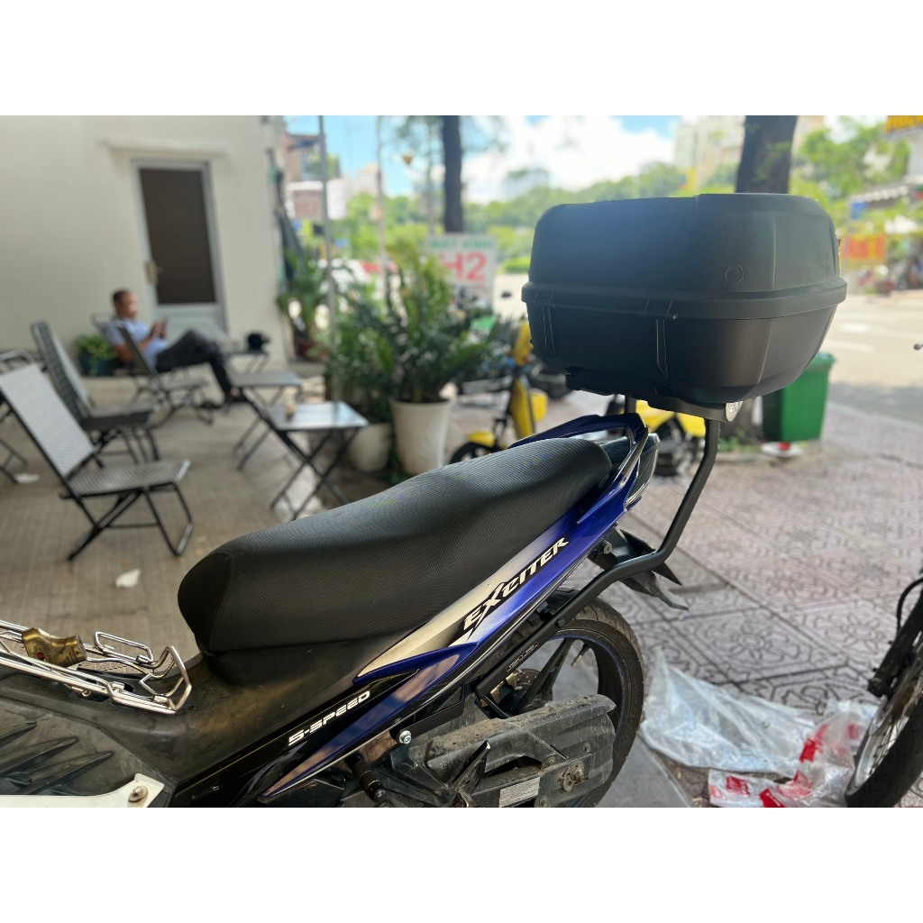 Baga chịu lực Givi HRV Exciter 135