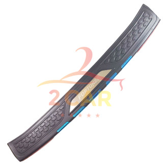 Ốp chống trầy cốp ngoài xe Toyota Fortuner từ đời 2012 đến 2021, 2022, 2023, 2024, 2025 loại nhựa 3D có đèn phản quang