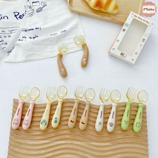 Thìa dĩa ăn dặm silicone dành cho bé từ 6 tháng đến 1 tuổi, uốn cong 360 độ mềm mại, giúp bé ăn dặm dễ dàng
