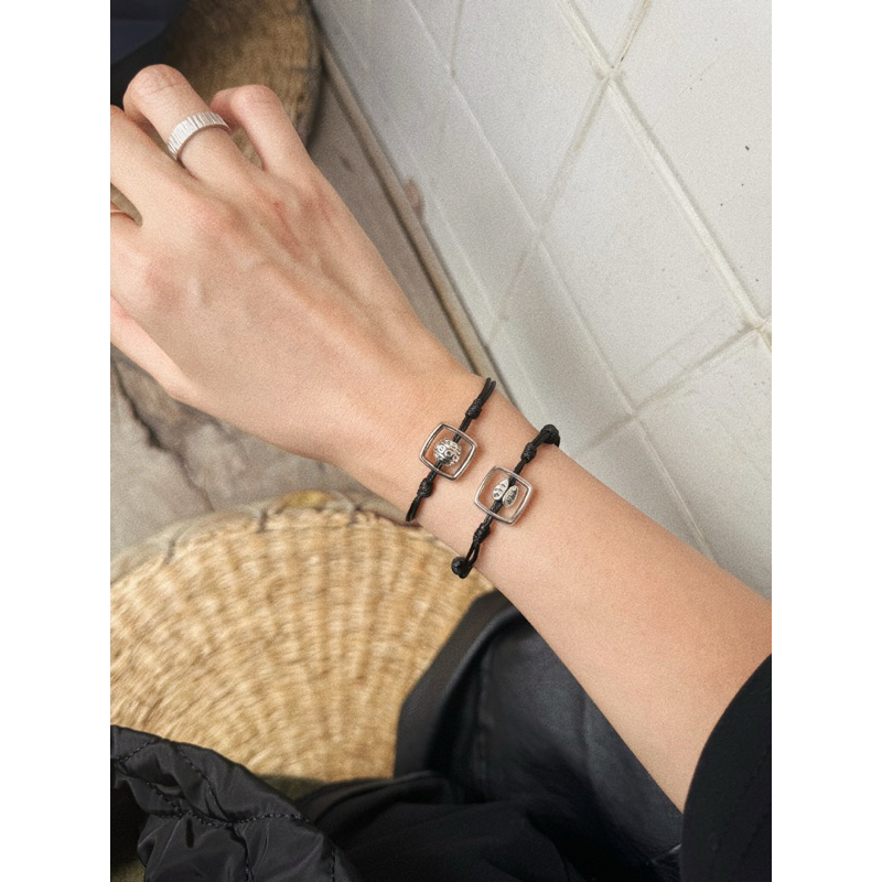 Vòng tay Toho - vòng khoen vuông mix charm tuỳ chỉnh kích thước