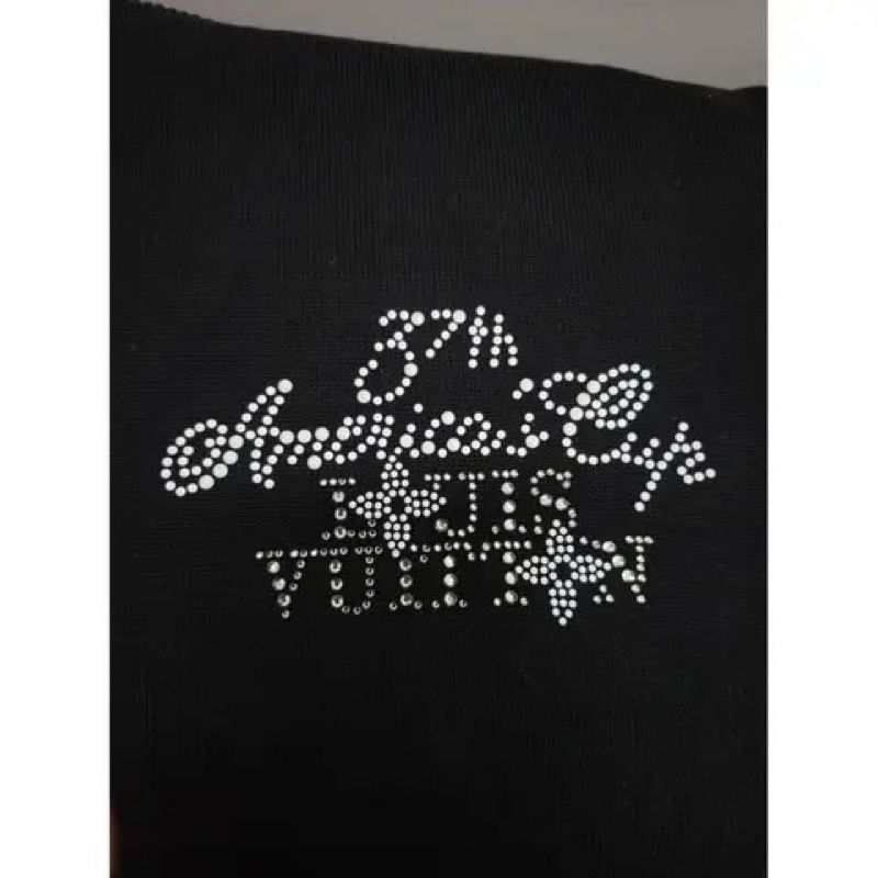 ⚡️[Hight Quality] Áo Phông Lu1s Vu11on Embellished America Cup 24FW - Điểm Nhấn Logo Đính Đá Nhỏ Cao Cấp Nam Nữ