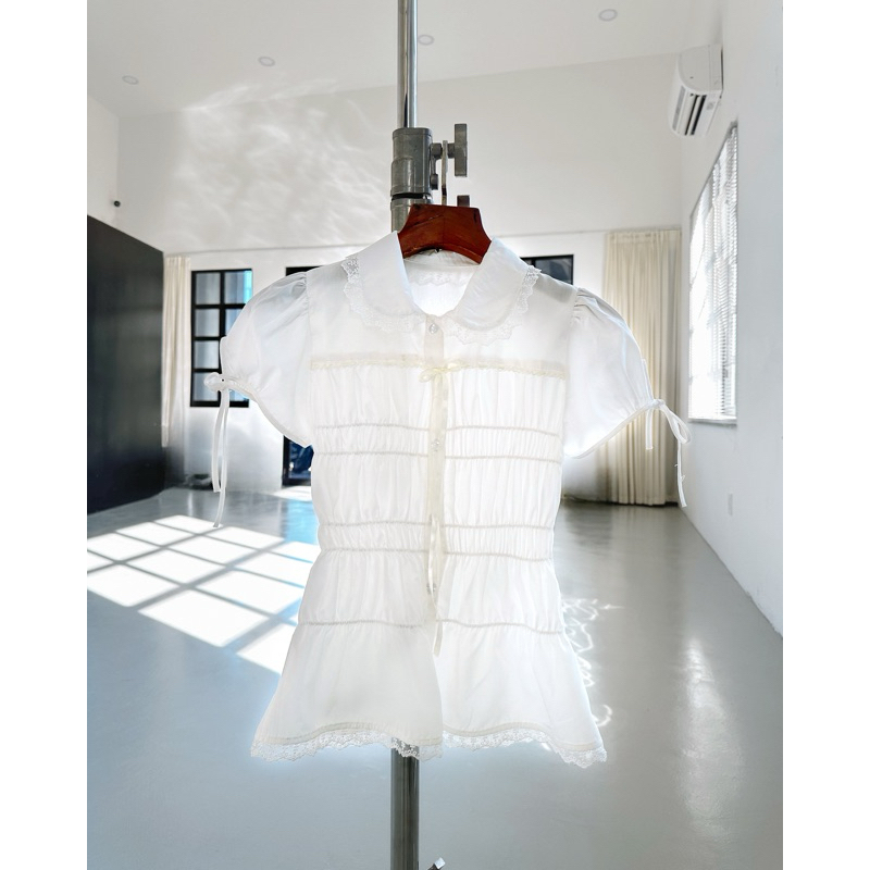 Vivi shirt - Remmus | Áo sơ mi chi tiết smocking kết hợp phối ren coquette cho nữ