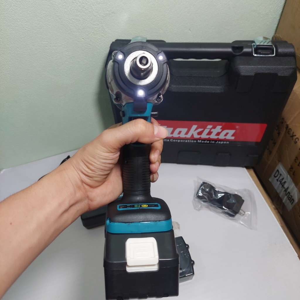 Siết bulong Makiita 20v, Chân pin thông dụng, động cơ không chổi than