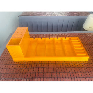 kệ gỗ tông đơ màu vàng 5 ngăn gỗ thông kt 58x25cm