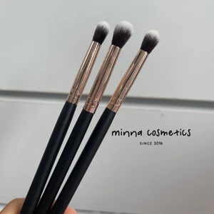 CỌ LẺ TÁN PHẤN MẮT