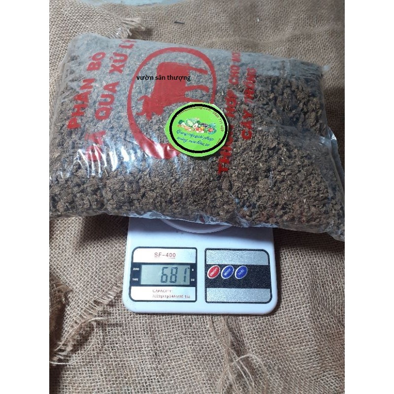 Gói Gần 700 gr Phân Bò Đã Qua Xử Lý Xay Mịn, Giảm Mùi, Phù Hợp Trộn Bón Lót