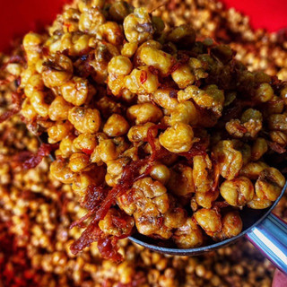 [THUYTIENFOOD] Bắp Sấy Khô Bò – Túi 200gr – Snack Ăn Vặt Giòn Ngon – Vị Đậm Đà Cay Ngọt Chuẩn Khô Bò