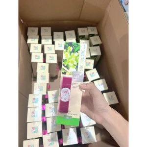 Kem dưỡng trắng da toàn thân Sắc Hương 250ml ,hỗ trợ làm đều màu da, chống nắng, cung cấp độ ẩm, làm mềm mịn da.