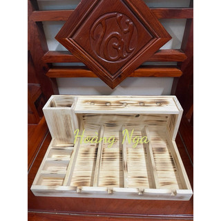 kệ đựng tông đơ kéo 4 tông kt 40x25cm gỗ thông màu khò cháy