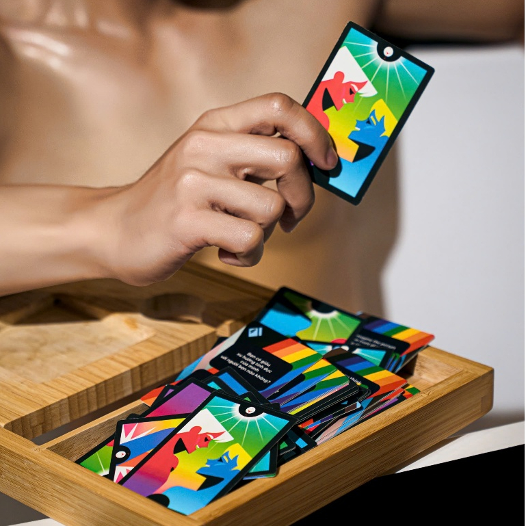 Bộ bài drinking game Say Queer dành cho cặp đôi LGBT, boardgame cho couple Ừng Ực 54 lá