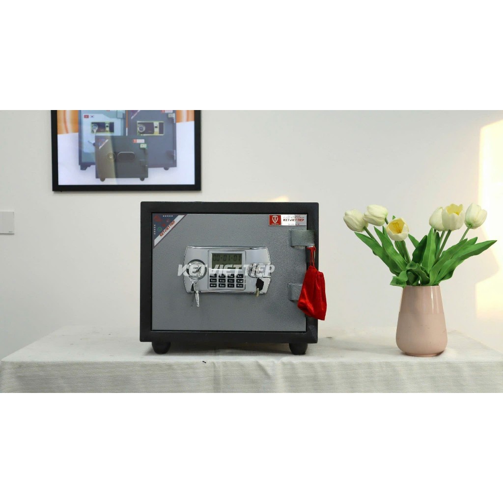 [HÀNG CHÍNH HÃNG] Két Điện Tử Việt Tiệp Chuẩn Phong Thủy KVT26 BLN Chống Cháy 40kg