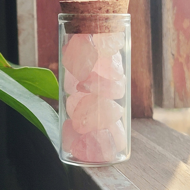 Thạch Anh Hồng- Hũ đá thanh tẩy Rose Quartz trang trí phong thủy biểu tượng của tình yêu và hòa hợp