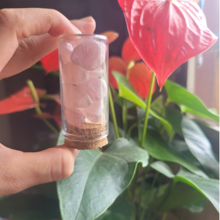 Thạch Anh Hồng- Hũ đá thanh tẩy Rose Quartz trang trí phong thủy biểu tượng của tình yêu và hòa hợp