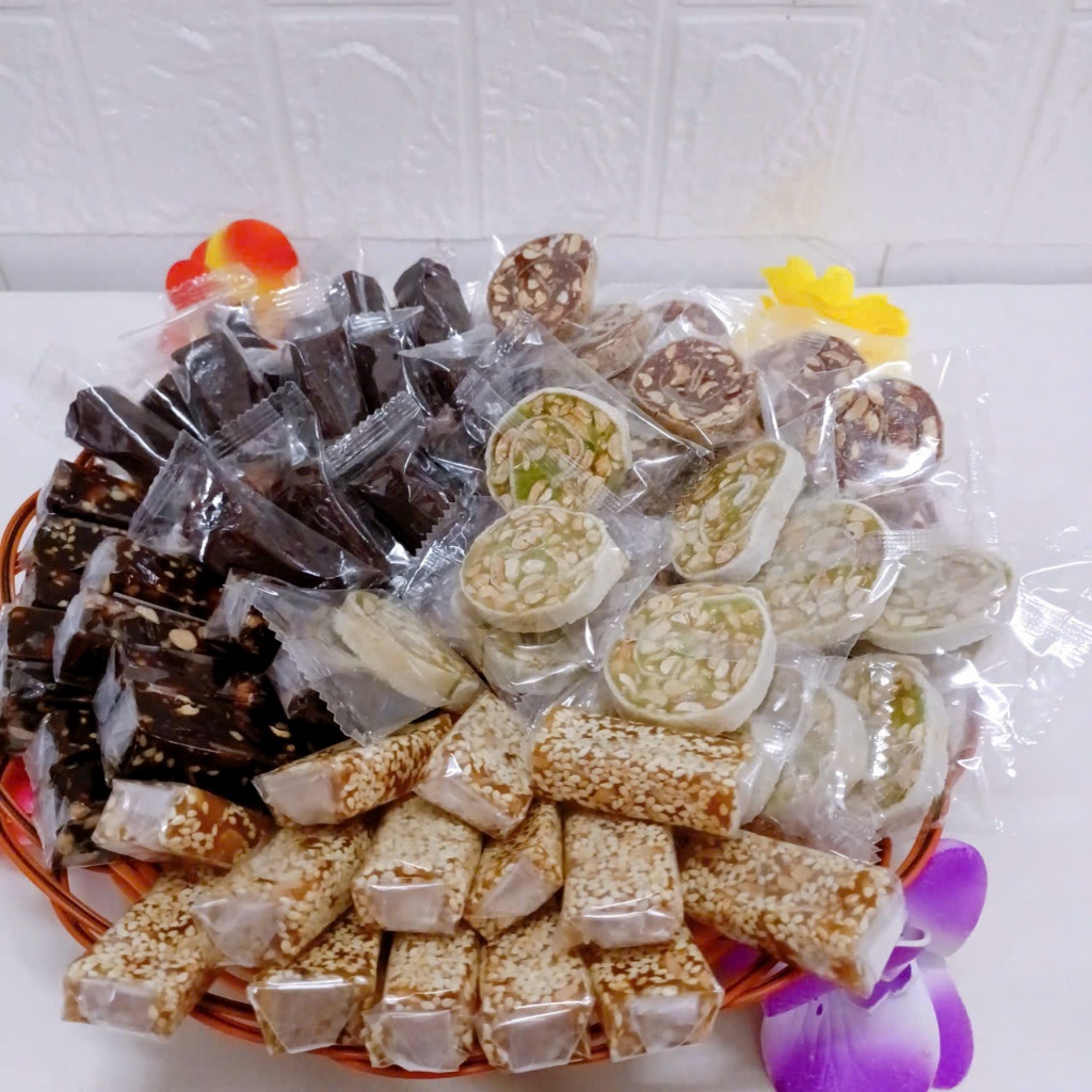 Kẹo chuối nhiều vị và dừa dứa đậu+ mè xửng 500g
