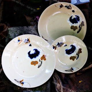Dĩa Vẽ Gà/Hoa Đỏ/Hồng/Nâu/Xanh Lá/Xanh Dương Nhiều Kích Thước - Gốm Xưa Cho Người Hoài Niệm - Gốm Lái Thiêu - Gốm Nam Bộ